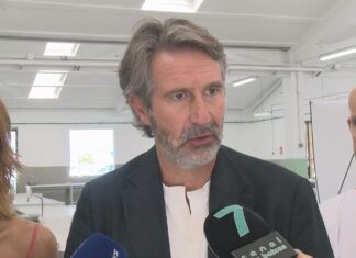 Alberto Varela presenta a denuncia contra o home que o agrediu ao berro de ‘rojos de mierda’