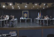 O cambio de localización da residencia de Ribeira segue a enfrontar a goberno e oposición